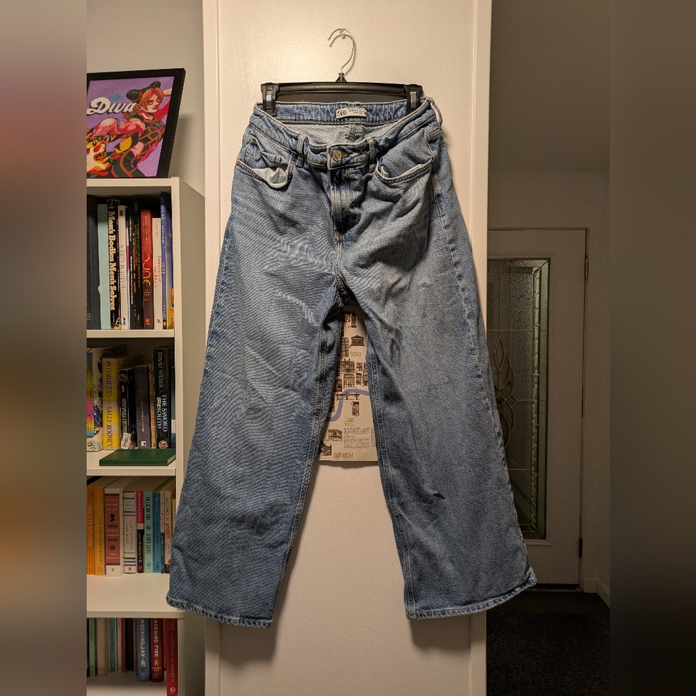 Zara Wide Leg Cropped Blue Jeans Size 8 US